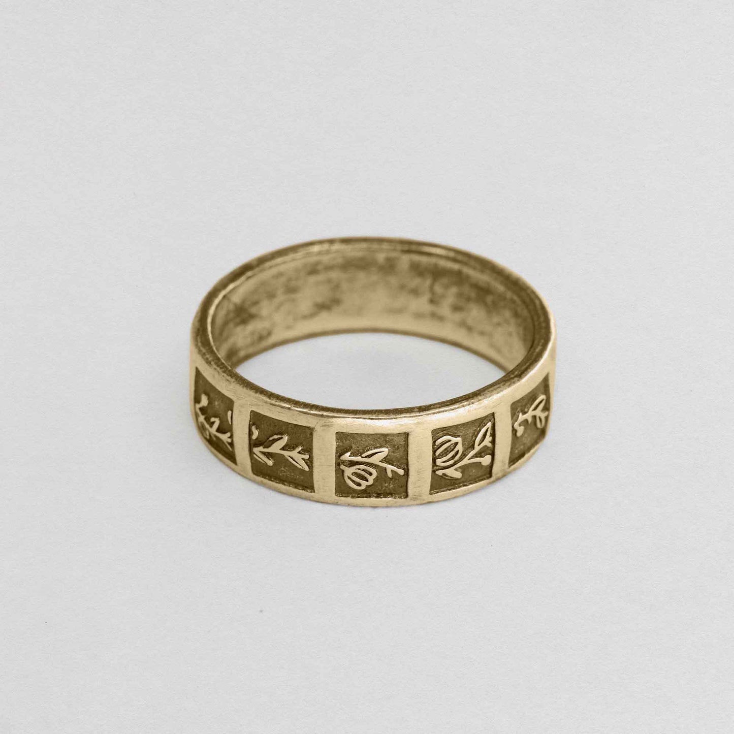 DI/VINE Ring Gold