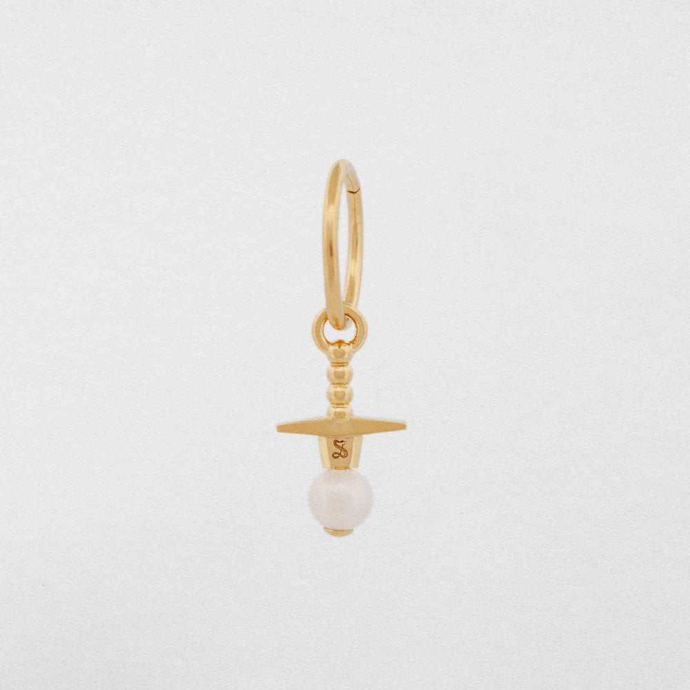 22CT gold vermeil sword earring though pearl stone