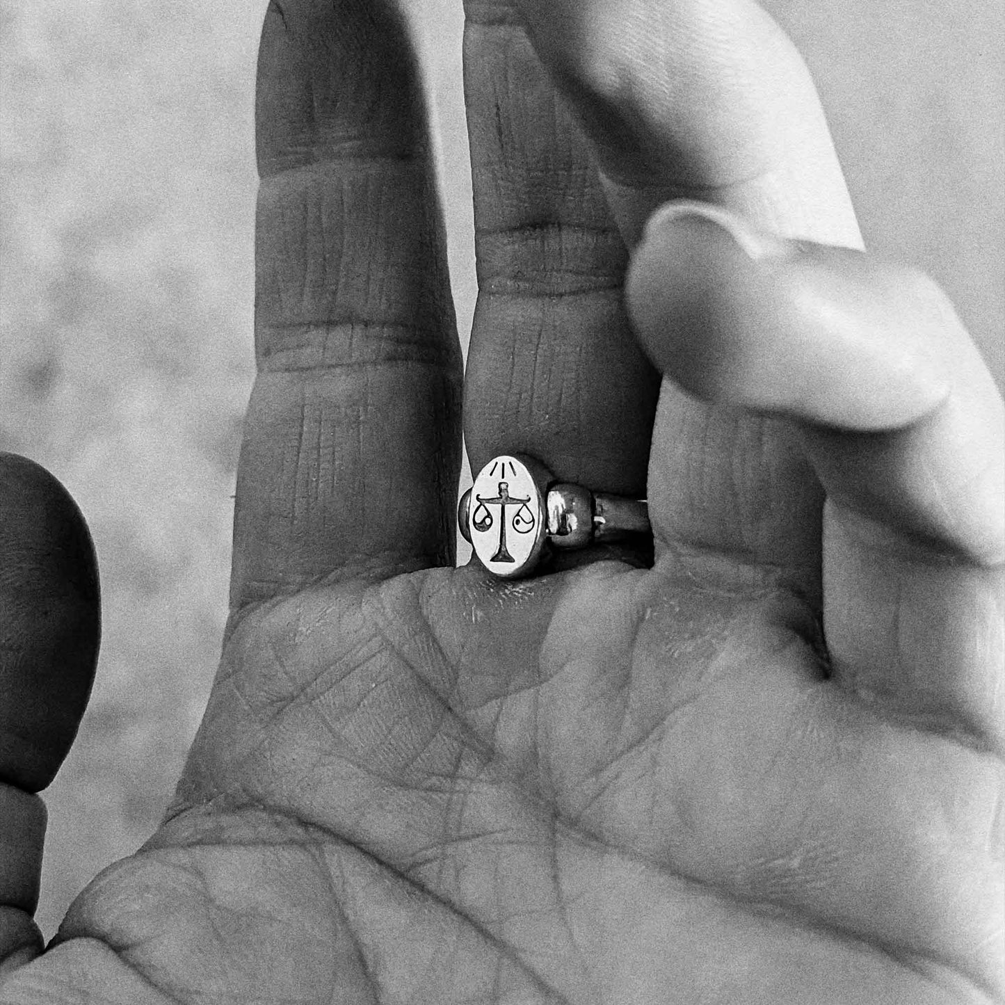 Scales Of Justice Signet Ring In 925 Sterling Silver