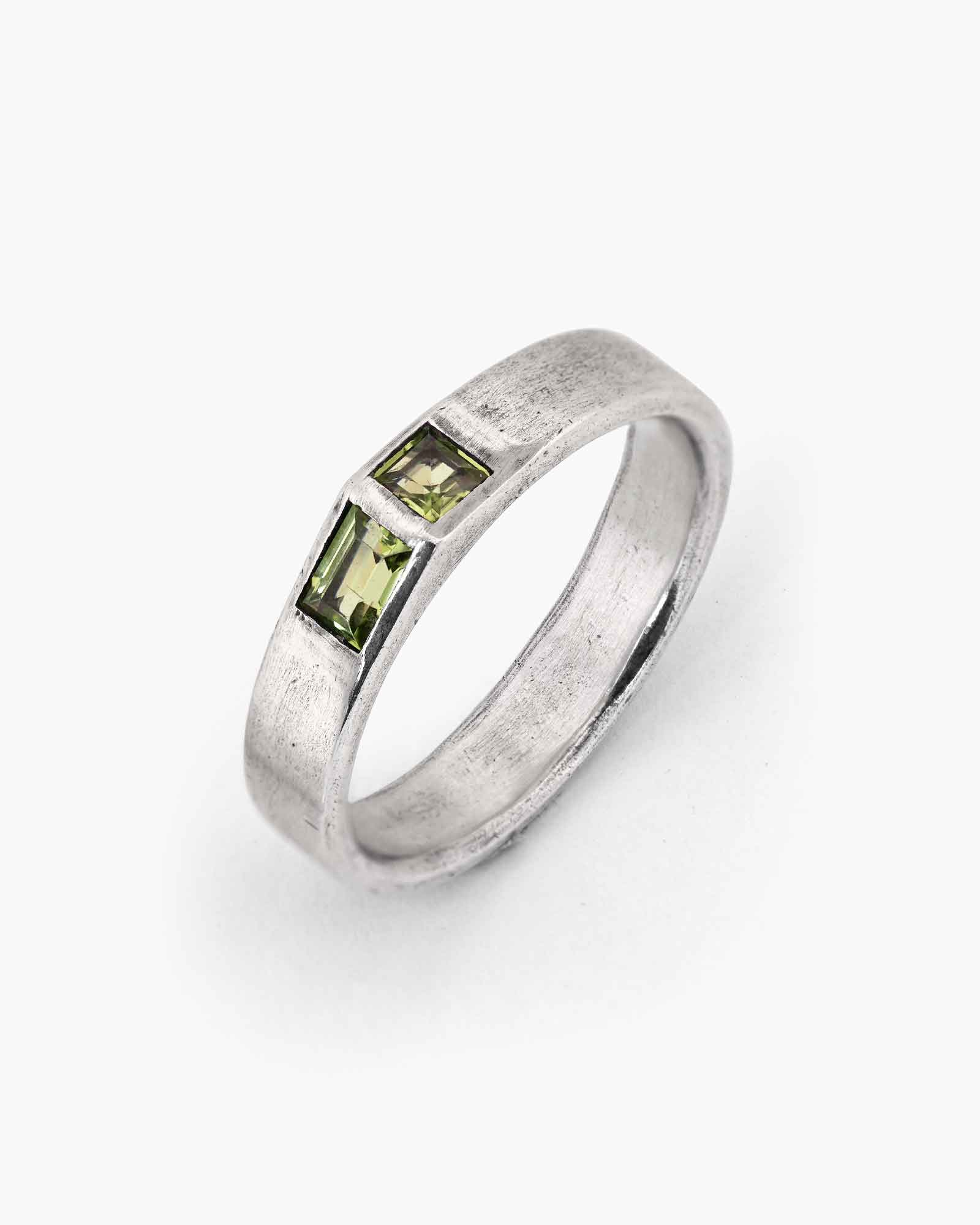 Axis Ring | Peridot Gemstones | 925 Silver | Sue The Boy Jewellery ...