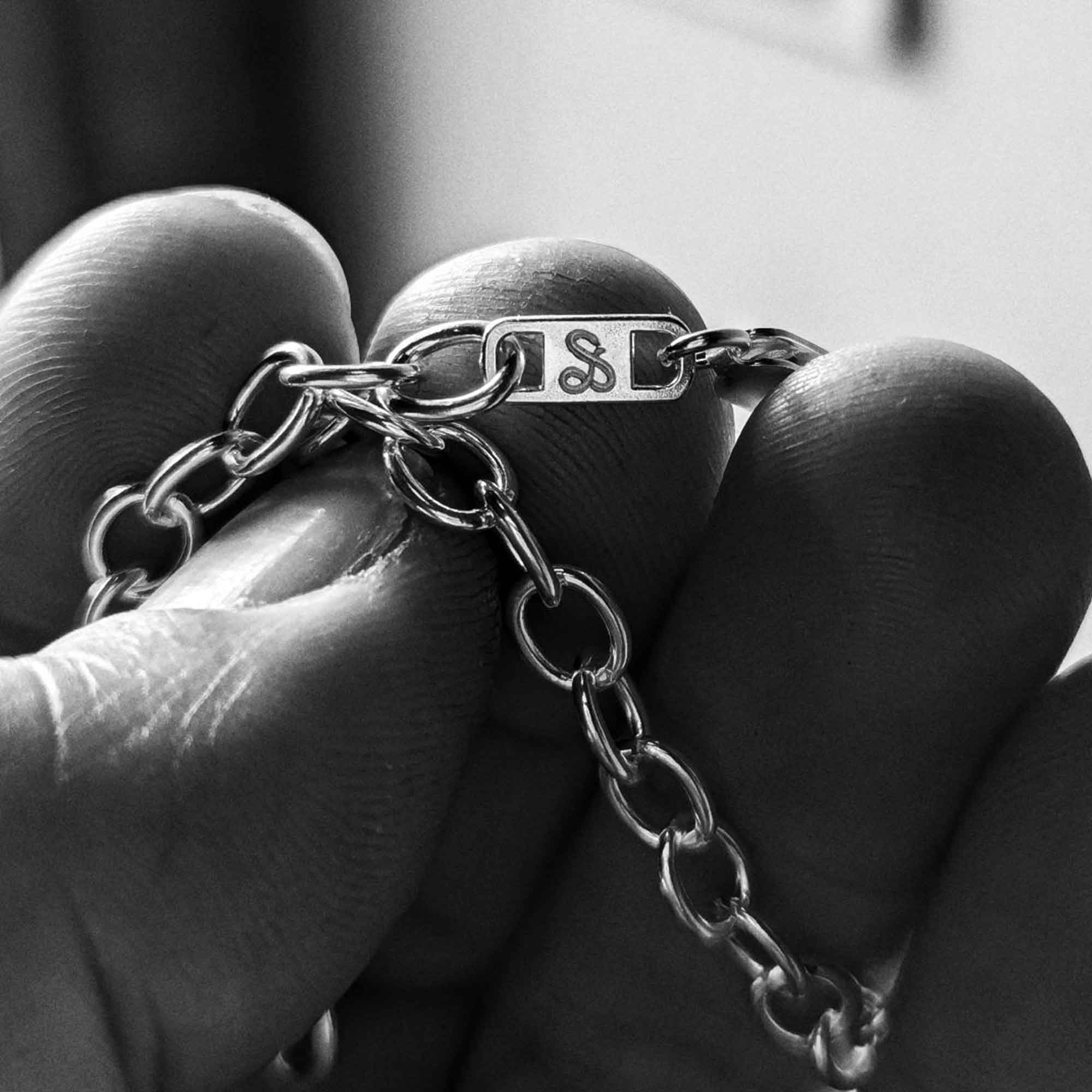 Shackle Chain