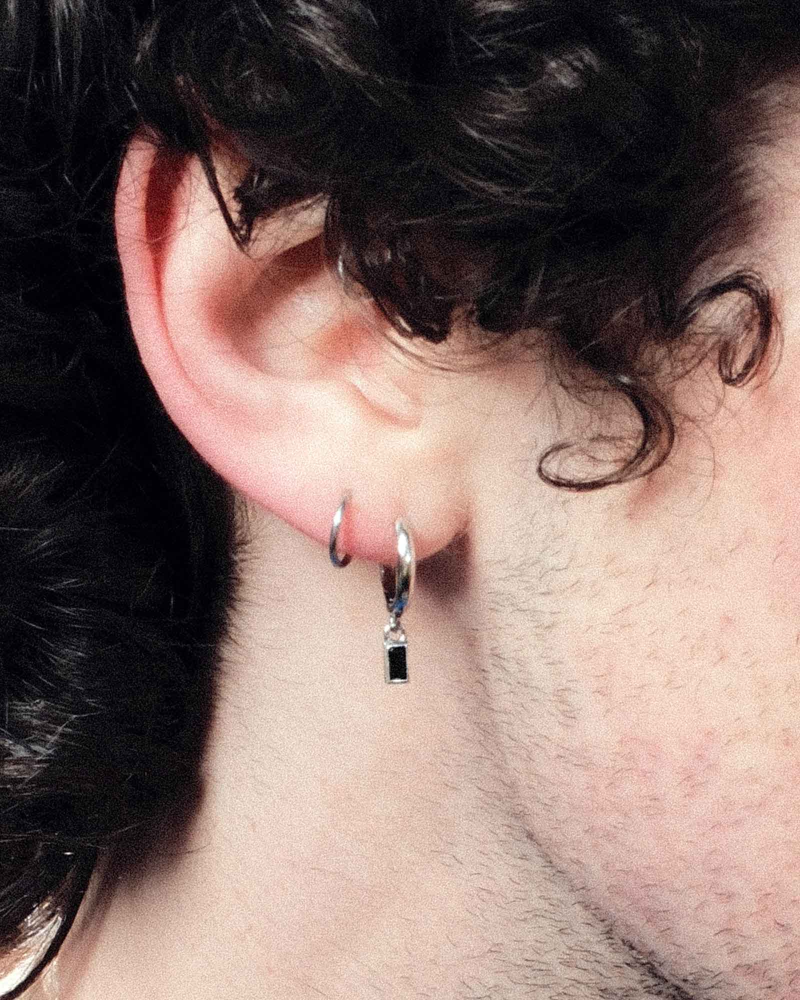 Onyx Baguette Huggie