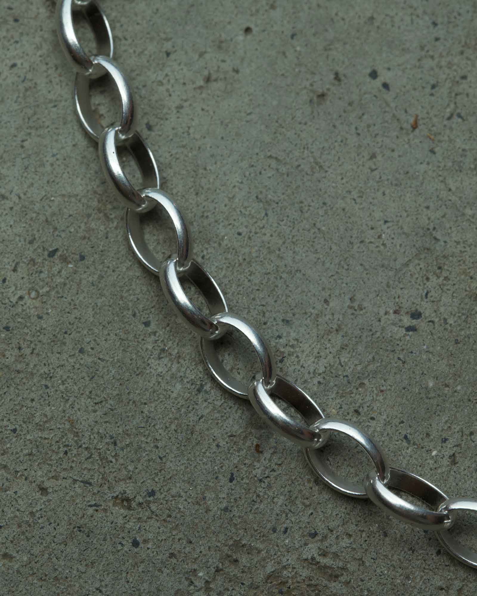 Rollo Oval Chain Necklace