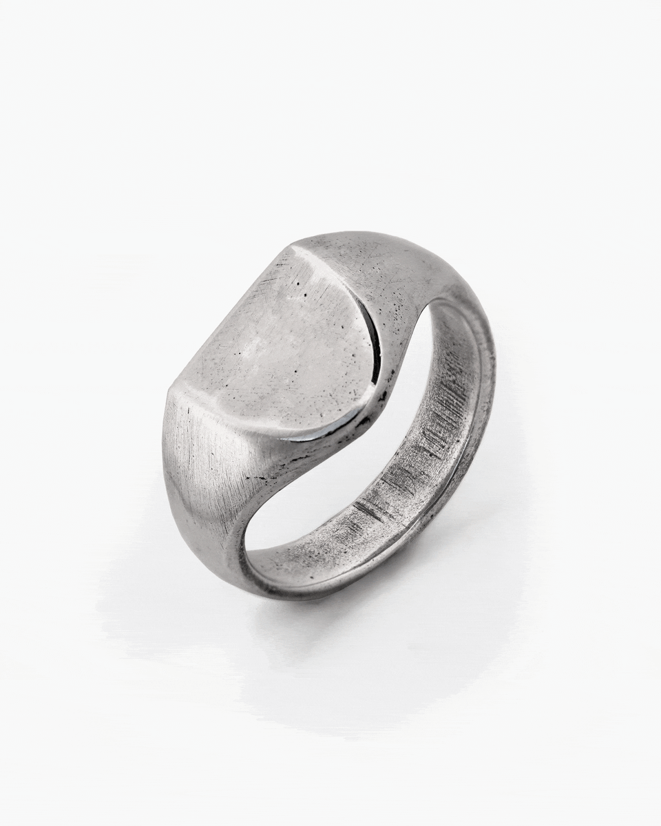 Rounded Shield Signet Ring | 925 Silver | Sue The Boy Jewellery – Sue ...