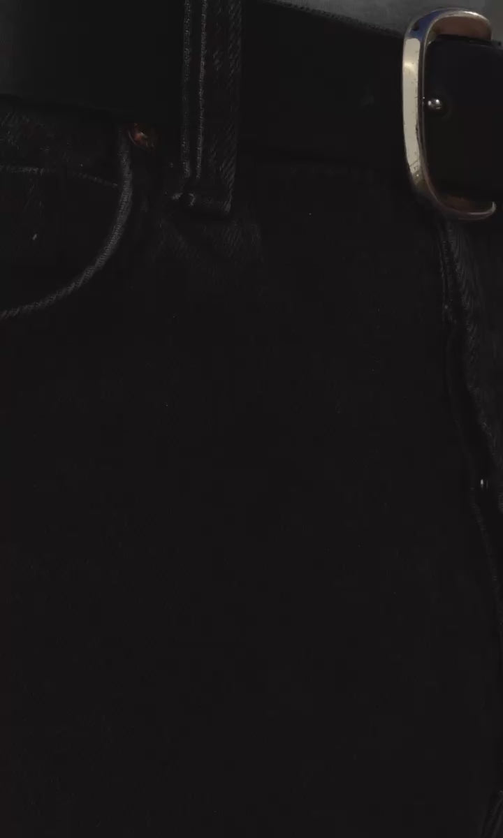 video of key ring being clipped to pants