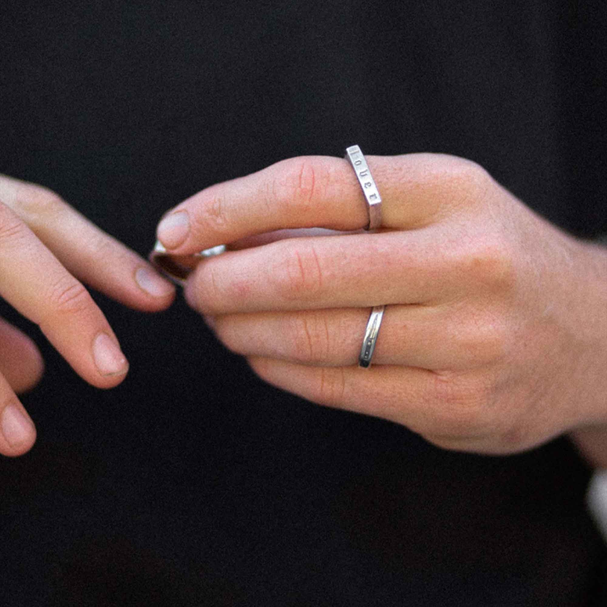 Lover Signet Ring In 925 Sterling Silver