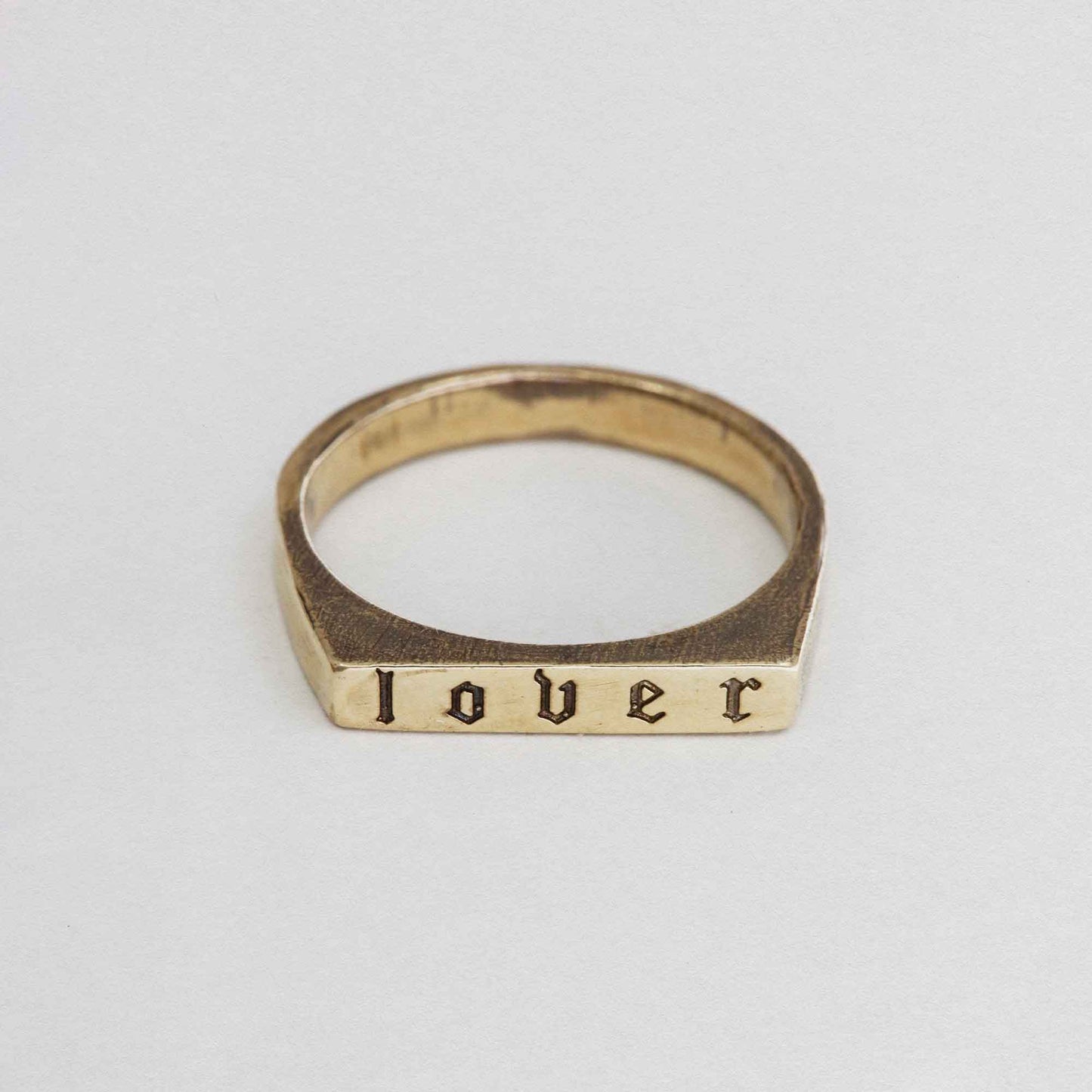 Lover Signet Ring In 9CT Gold