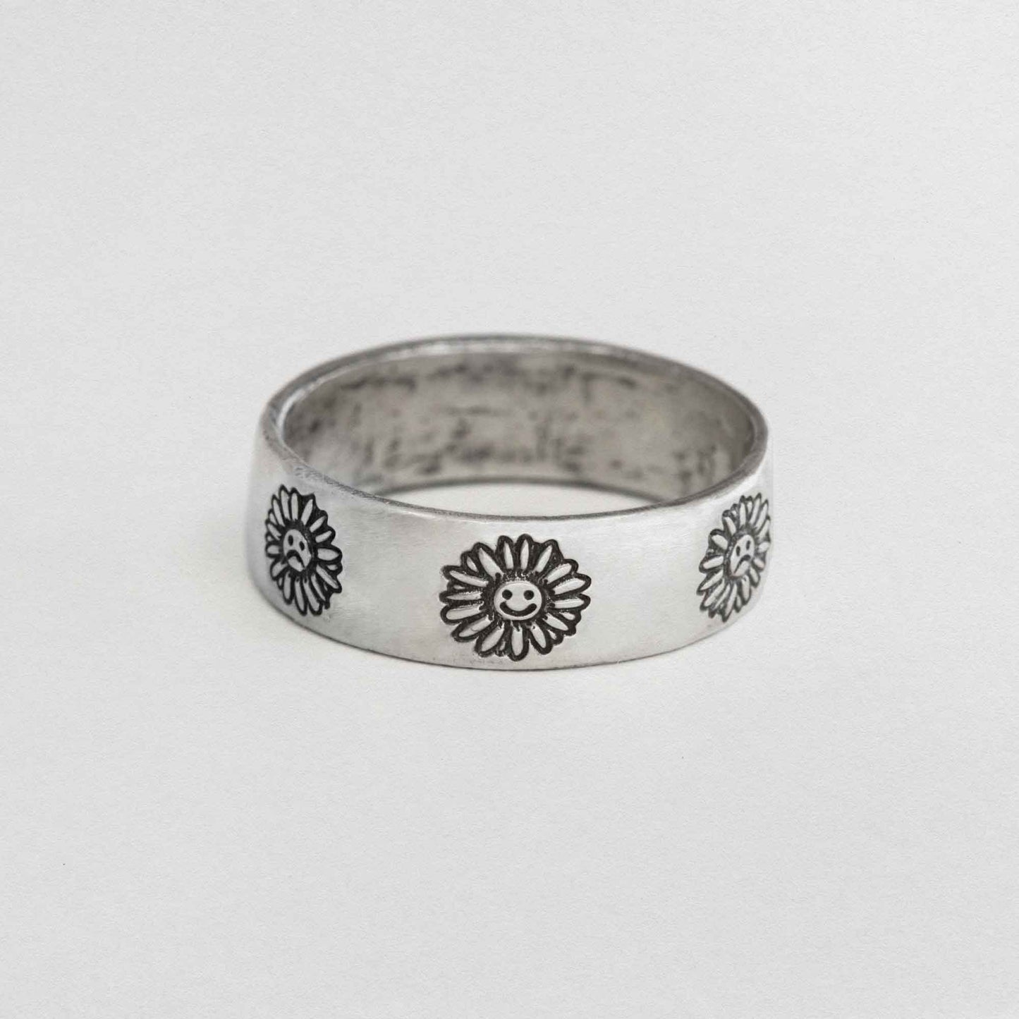 Daisy Mood Ring In 925 Sterling Silver